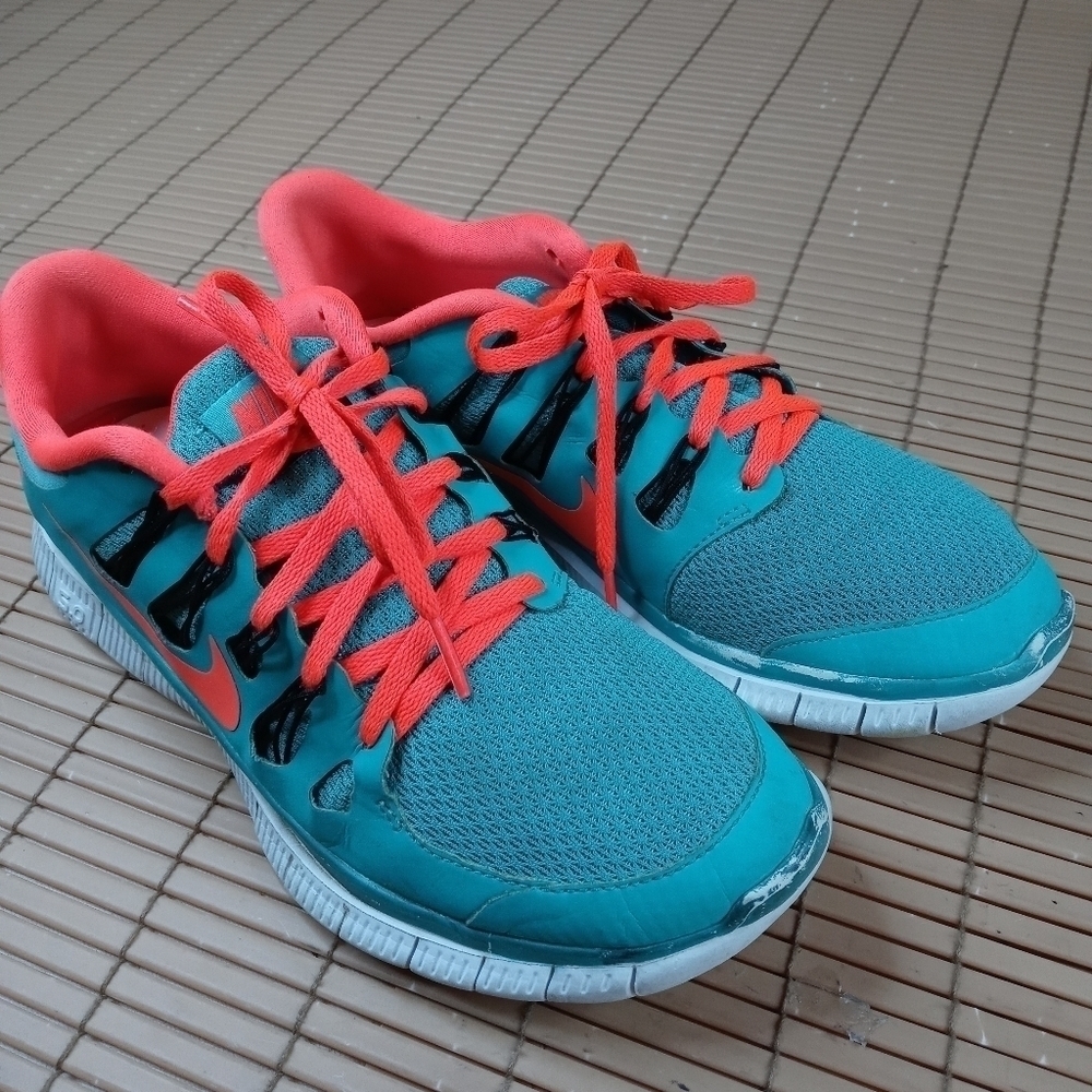 Nike Free 5.0 women's 579959-380 teal orange sz 9. New insoles. 169.1pm